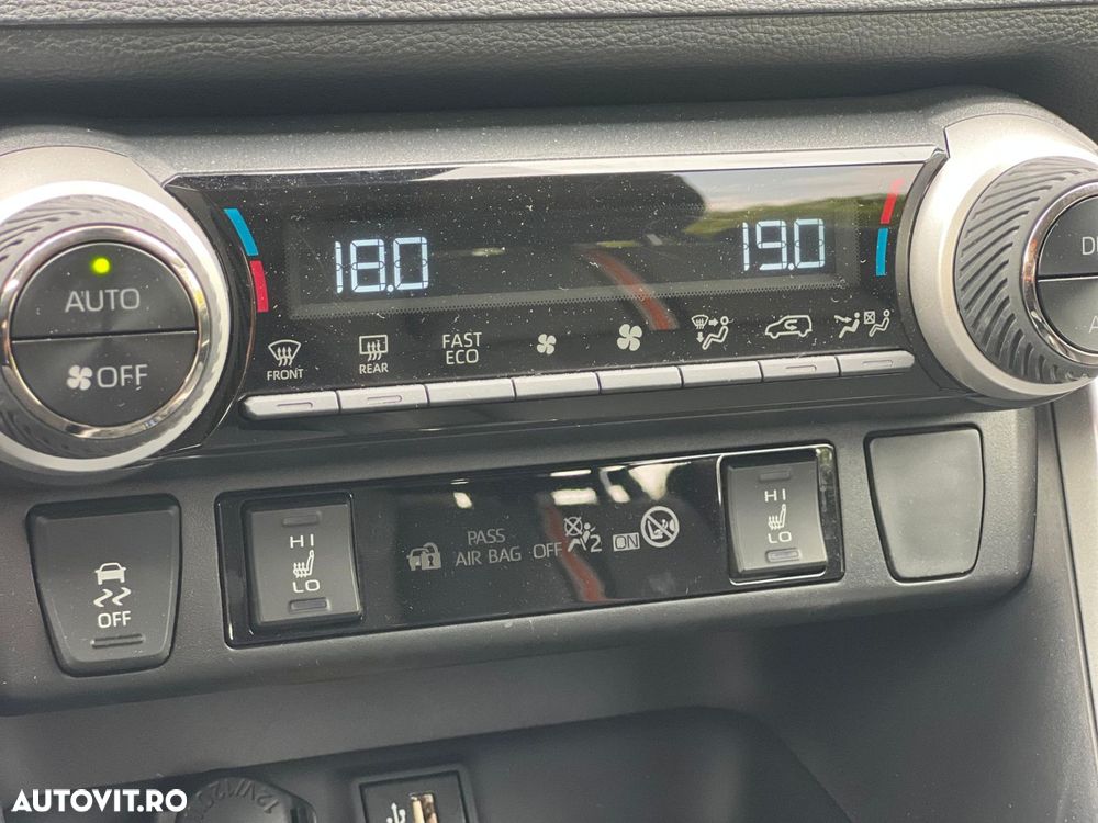 Toyota RAV4 - 24