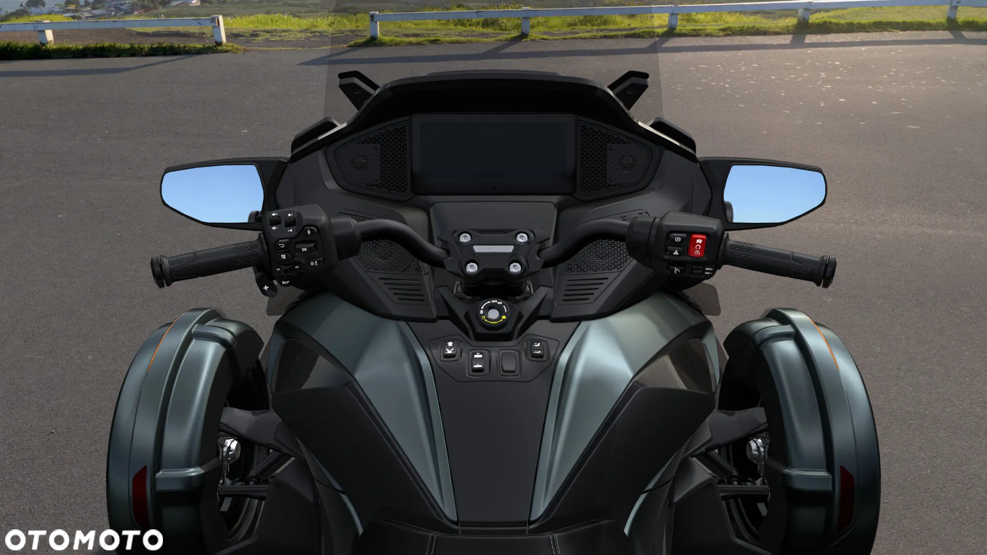 Can-Am Spyder - 10