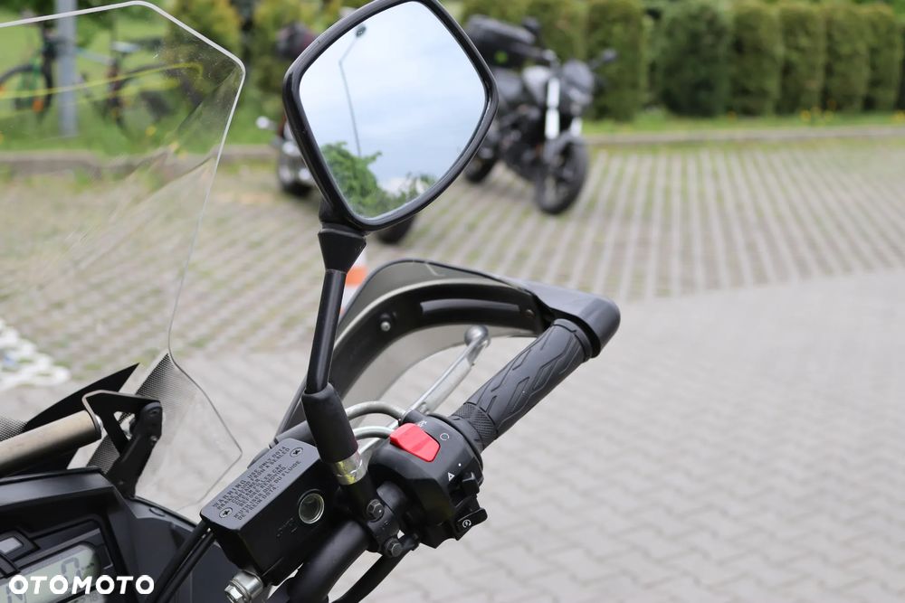 Suzuki V-STROM - 18