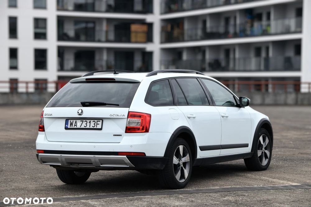 Skoda Octavia 2.0 TDI 4x4 DSG Scout - 4
