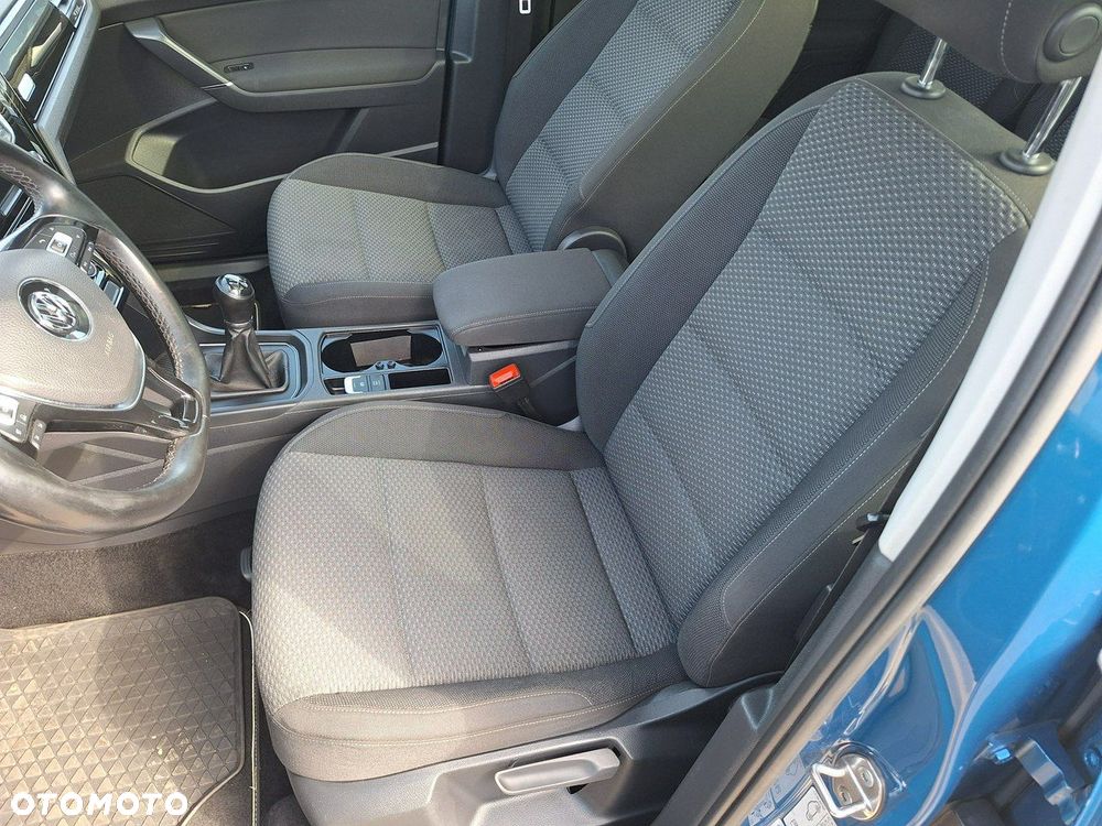 Volkswagen Touran 2.0 TDI BMT Comfortline - 13