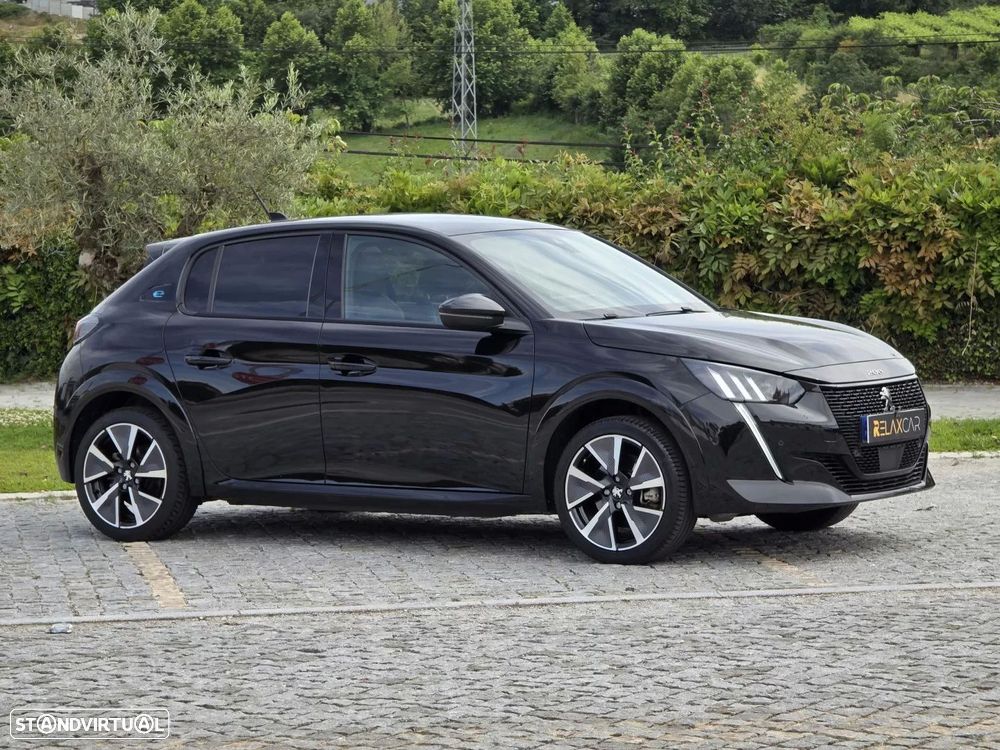 Peugeot e-208 GT - 7