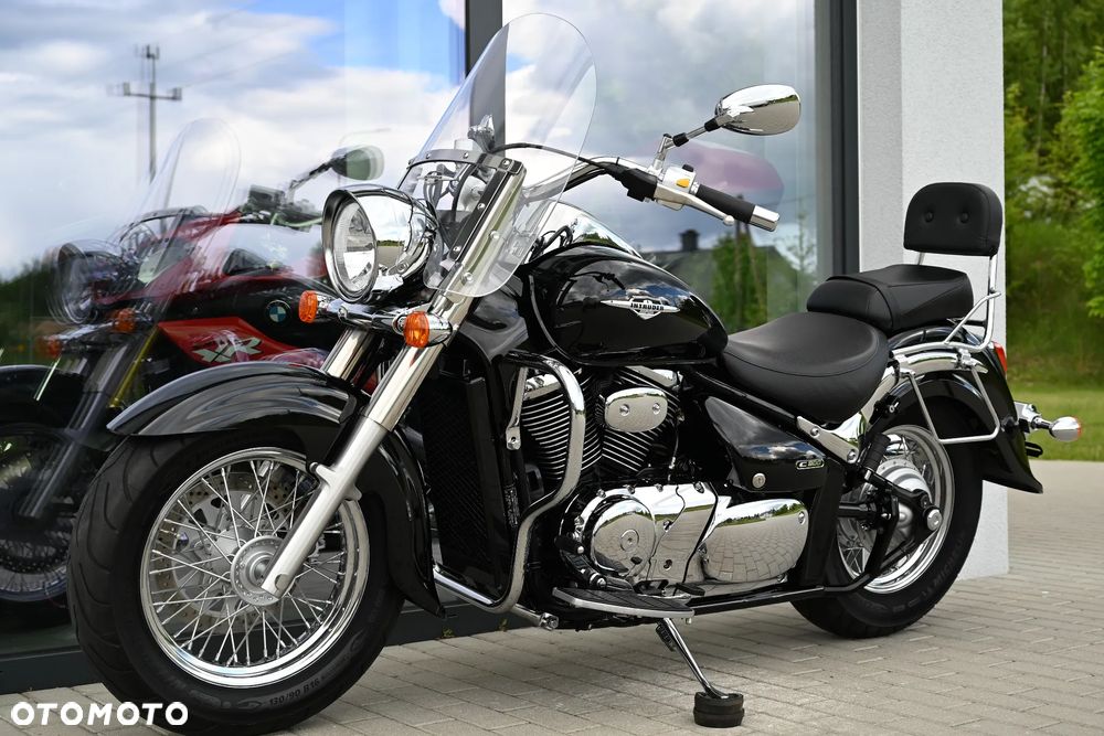 Suzuki Intruder - 4