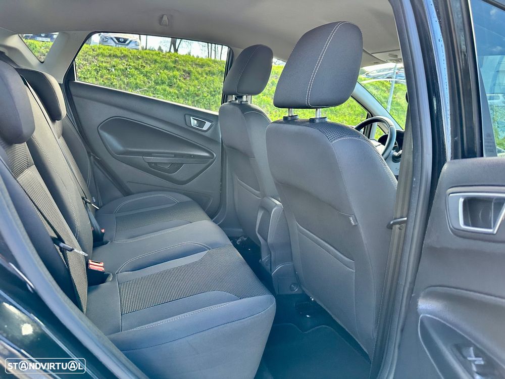 Ford Fiesta 1.5 TDCi Titanium - 30