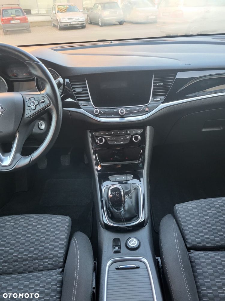 Opel Astra 1.6 D (CDTI) Dynamic - 17