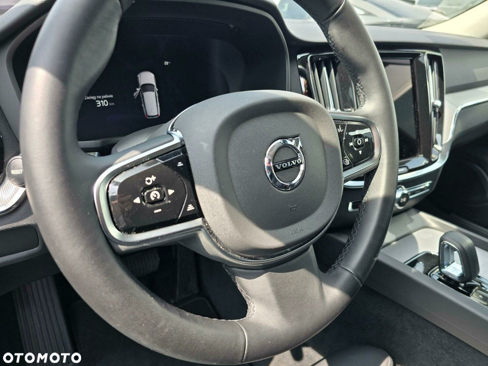 Volvo V60 Cross Country Plus B5 B AWD - 21
