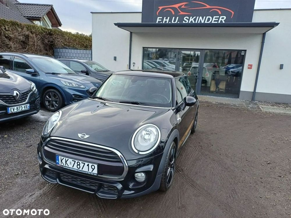MINI Cooper John Works Trim - 3
