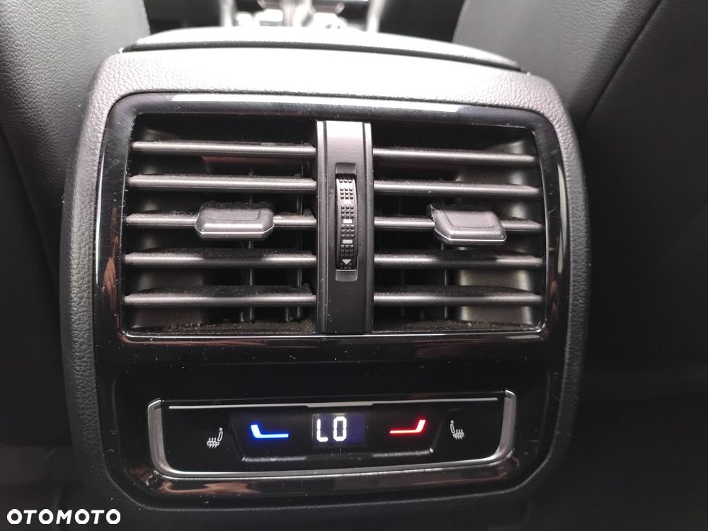 Volkswagen Arteon 2.0 TDI R-Line DSG - 31