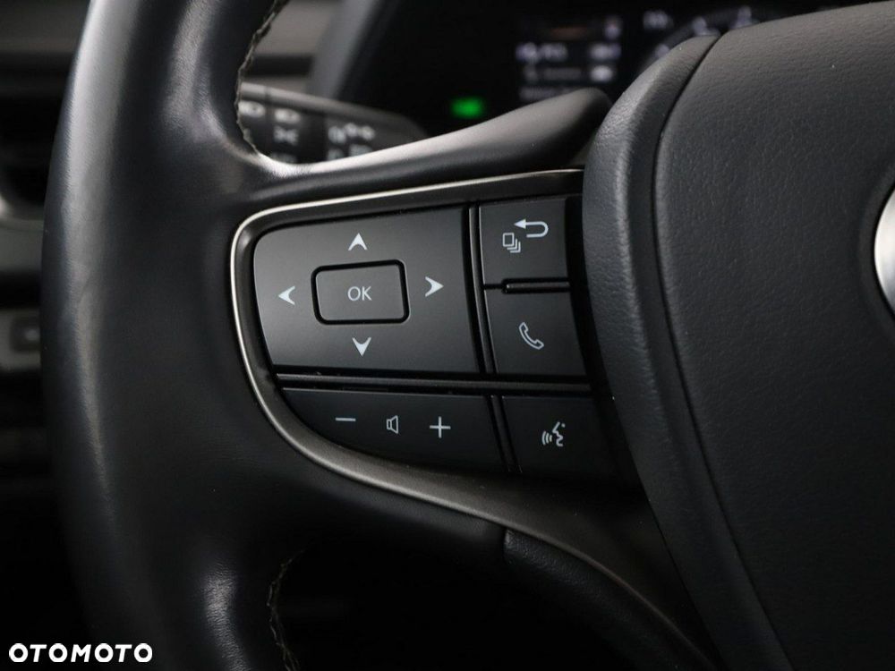 Lexus UX 250h GPF Business 2WD - 29