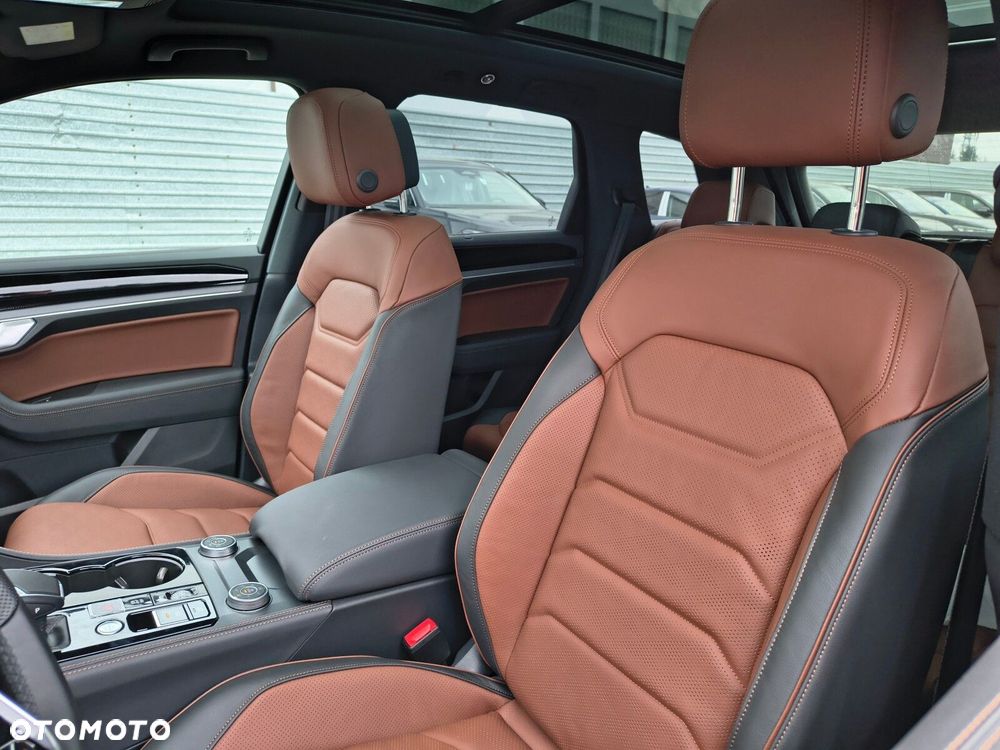 Volkswagen Touareg 3.0 V6 TDI 4Motion R-Line - 11