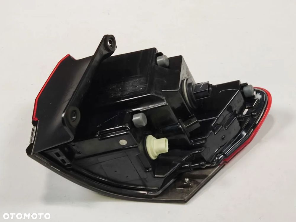 JEEP GRAND CHEROKEE WK2 SRT 16-21r Lampa Tylna Prawa Lewa - 2