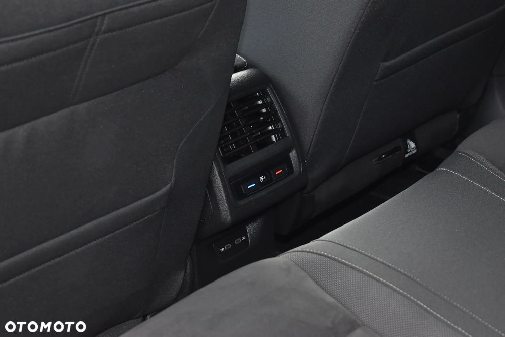 Volkswagen Golf 1.5 TSI OPF Style - 16