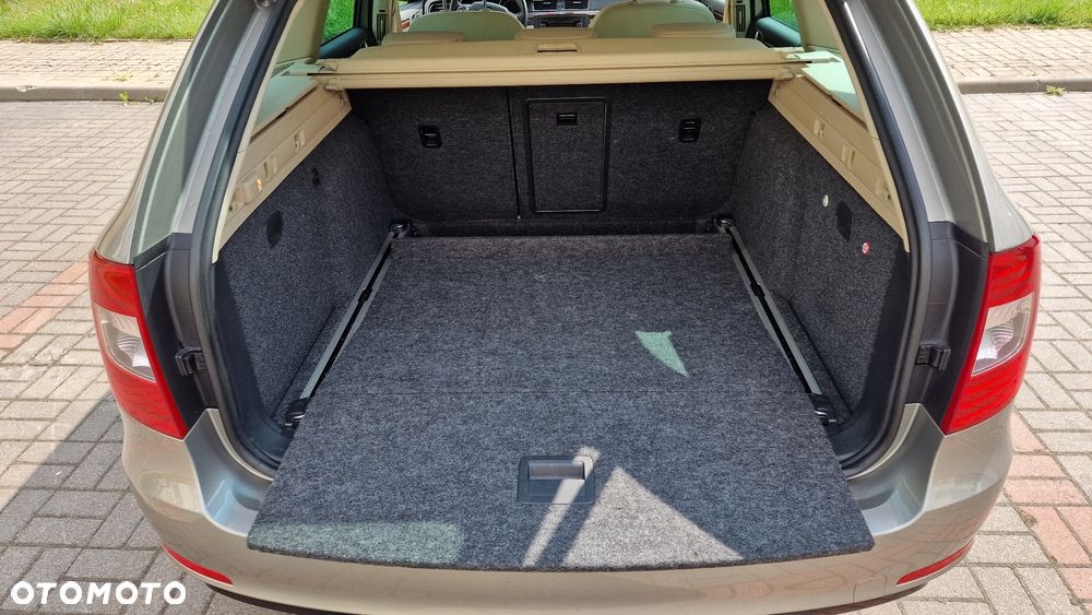 Skoda Superb 1.8 TSI Platinum DSG - 31