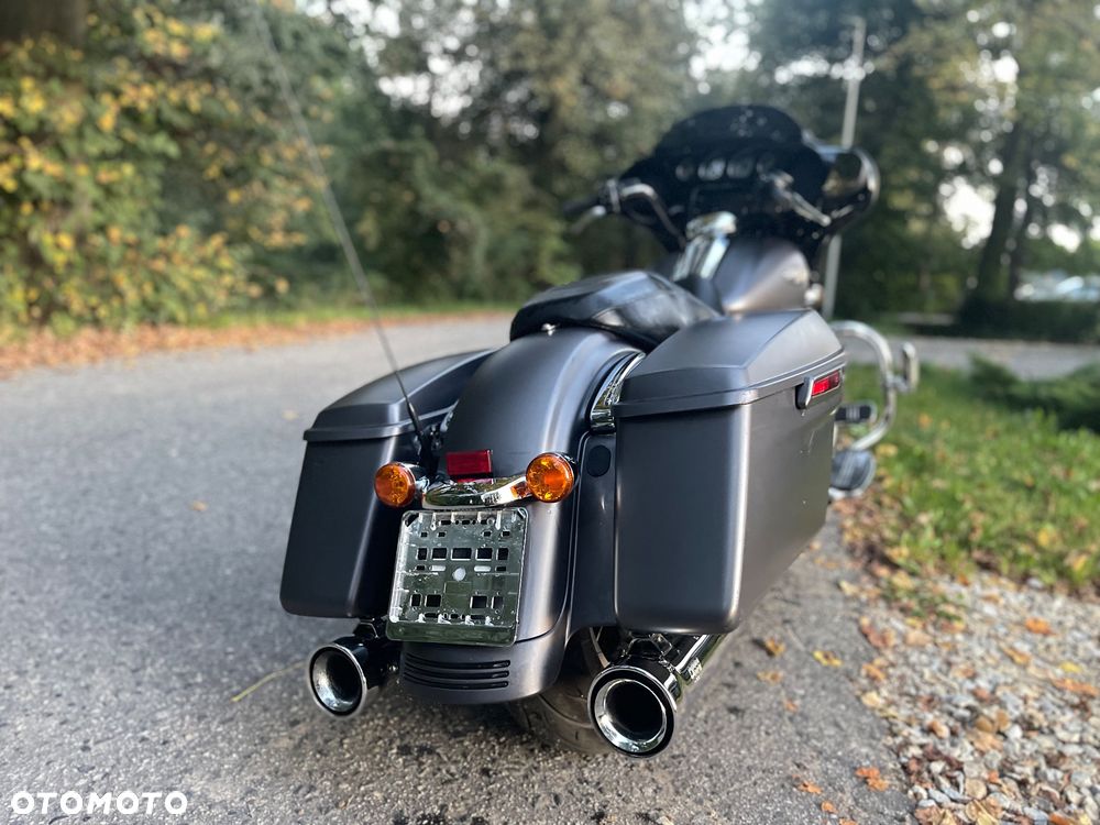 Harley-Davidson Touring Street Glide - 4