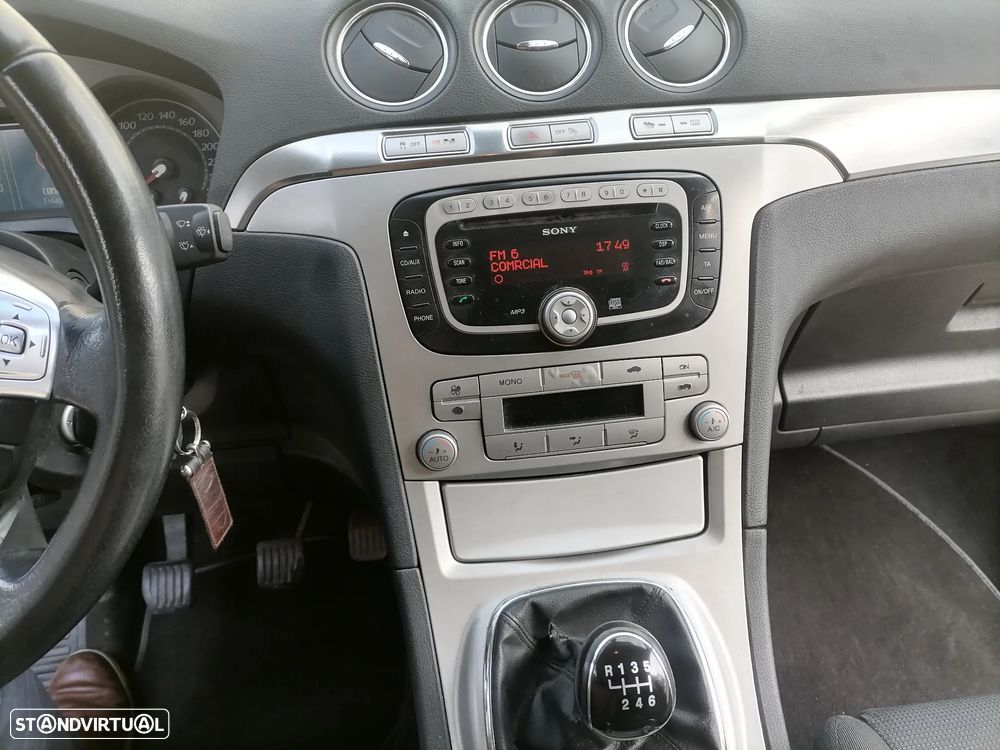 Ford S-Max 1.8 TDCi Titanium 7L - 13