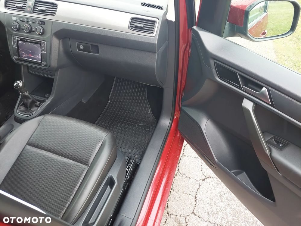 Volkswagen Caddy Maxi 2.0 TDI Trendline Mixt - 21