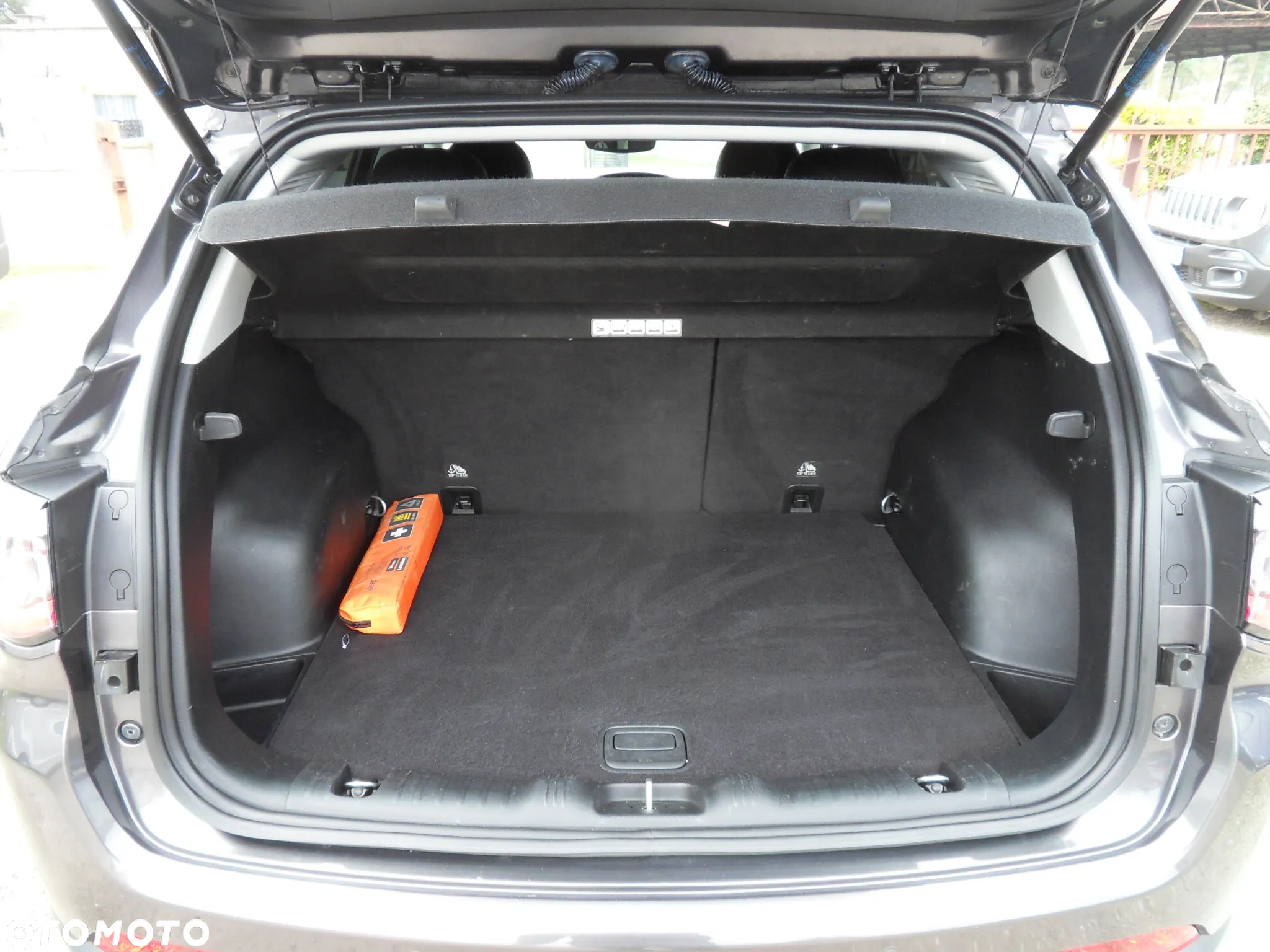 Jeep Compass 1.4 TMair Longitude FWD S&S - 9