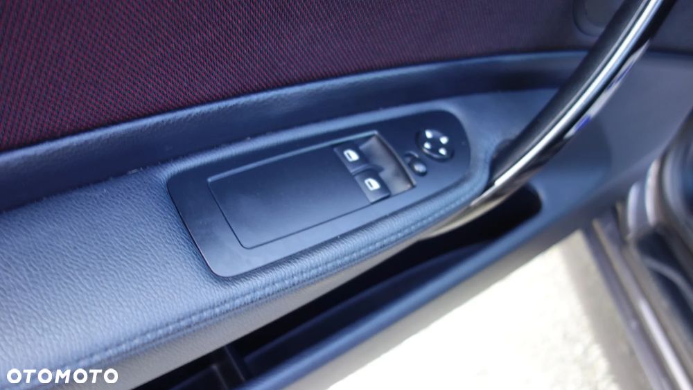 BMW Seria 1 118d DPF Edition Sport - 17