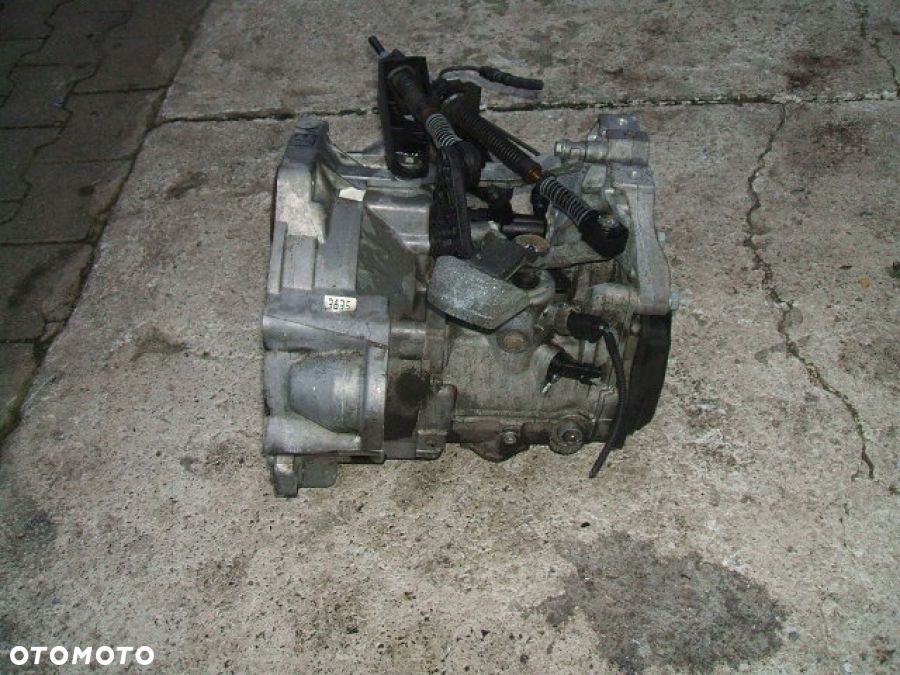 SKODA YETI 1.6TDI SEAT AUDI VOLKSWAGEN SKRZYNIA BIEGÓW LUB - 3