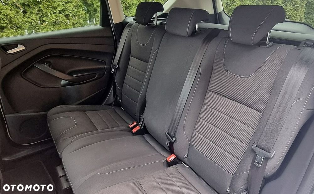 Ford Kuga - 17