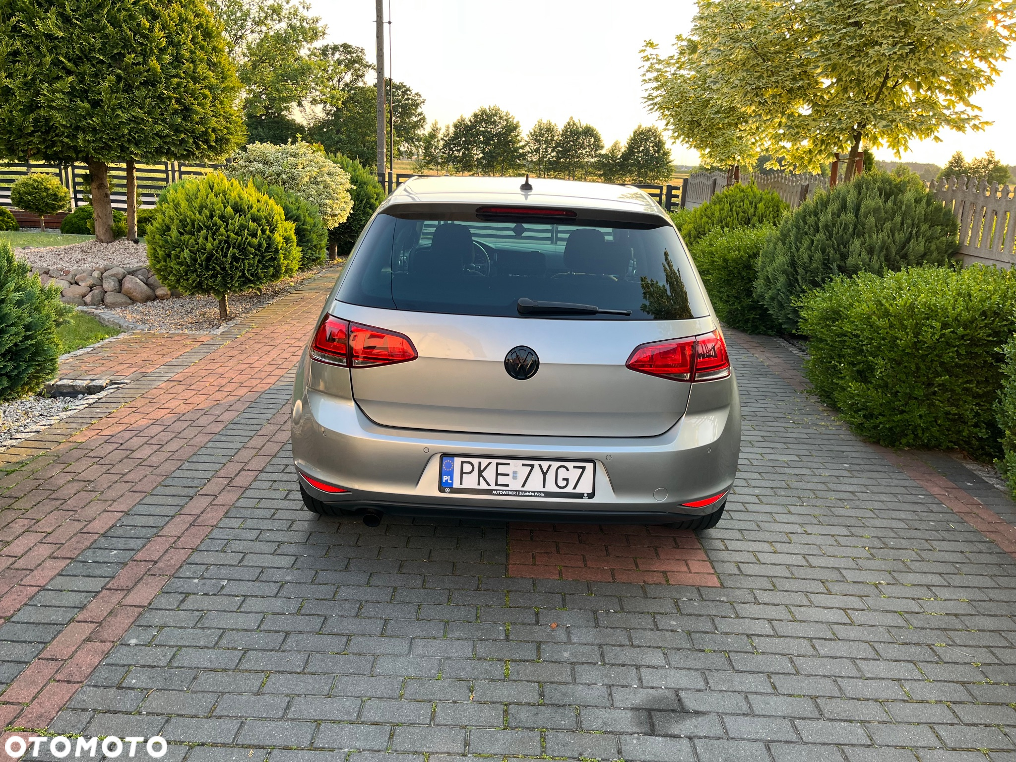 Volkswagen Golf 1.6 TDI DPF DSG Highline - 11