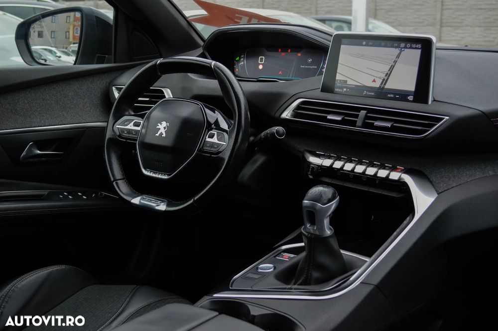 Peugeot 3008 1.2 PureTech Turbo S&S Allure - 4