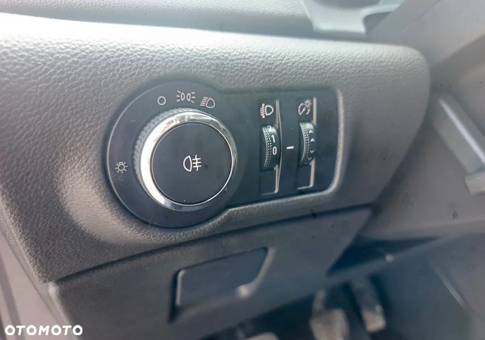 Opel Astra 1.4 Turbo 150 Jahre - 32