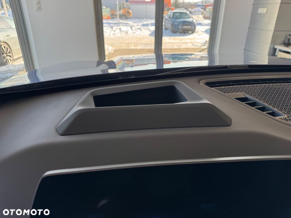 BMW X1 xDrive25e M Sportpaket - 17