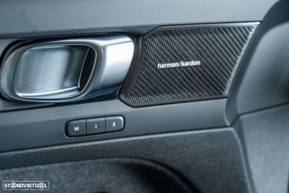 Volvo C40 Recharge 82 kWh Twin Motor Ultimate - 7