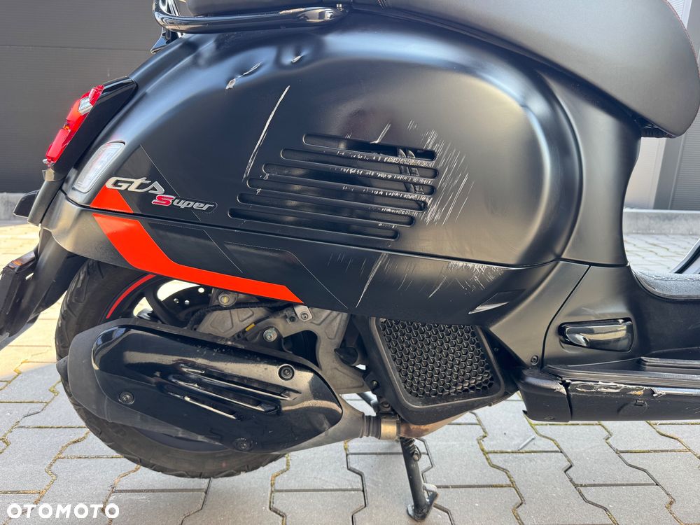 Vespa GTS - 8