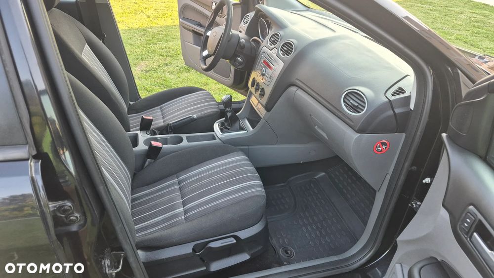 Ford Focus - 17