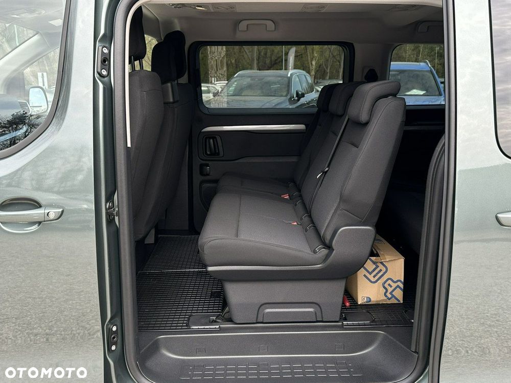 Peugeot Traveller - 17