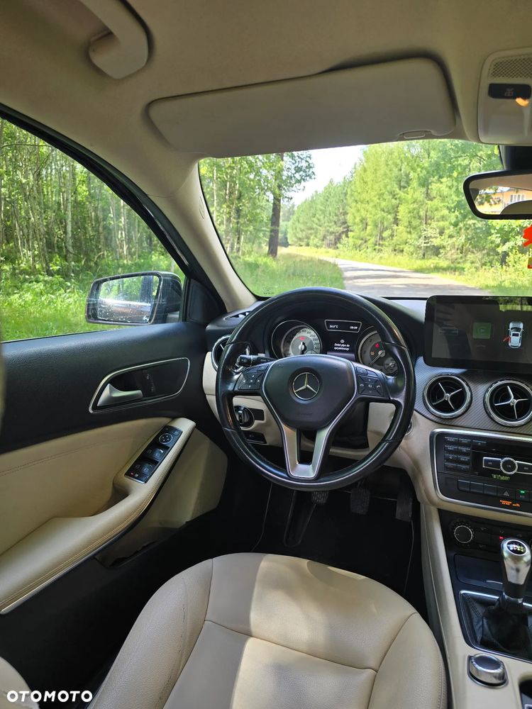 Mercedes-Benz GLA 200 (CDI) d - 16