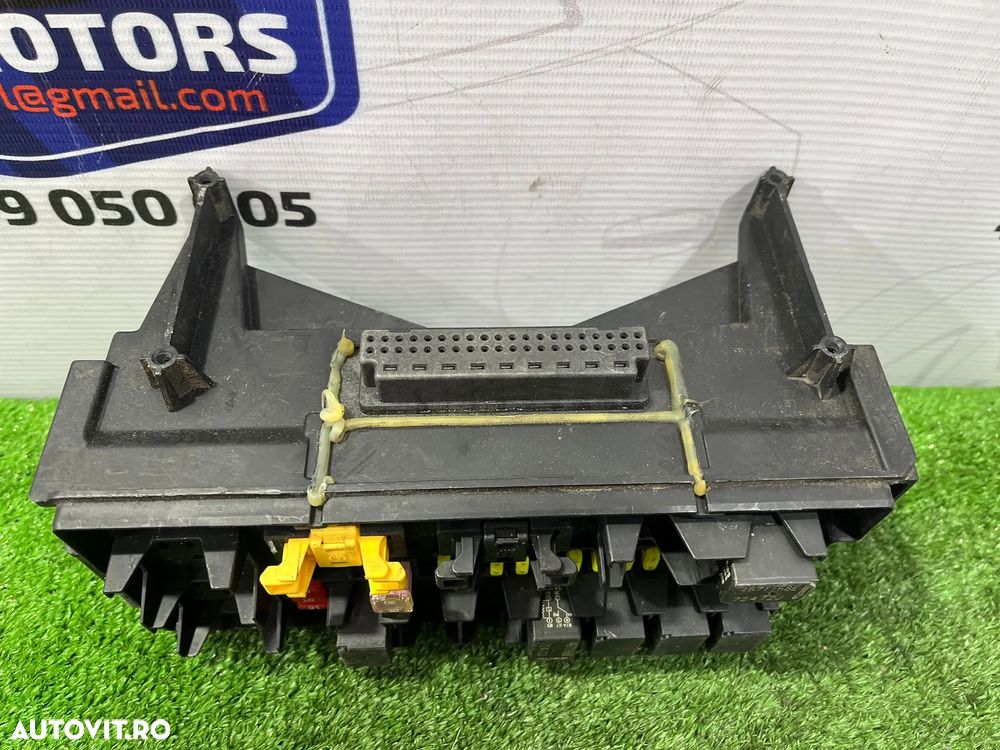 TABLOU PANOU SIGURANTE JEEP GRAND CHEROKEE WH MOTOR 3.0 DIESEL 2010 COD OEM 04692217AA 2004-2010 - 5