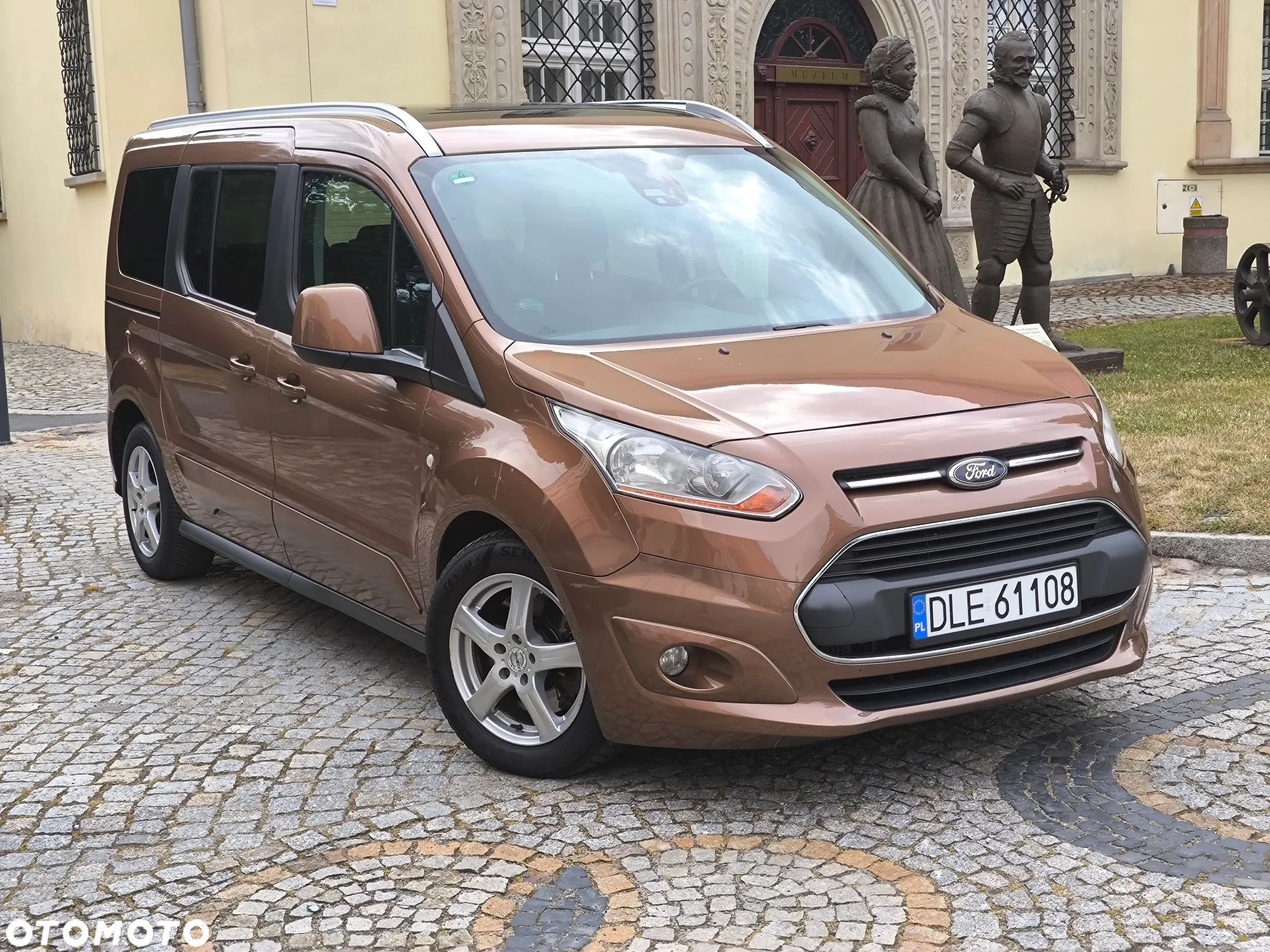 Ford Tourneo Connect Grand - 1