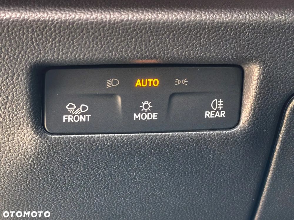 Volkswagen Passat - 16