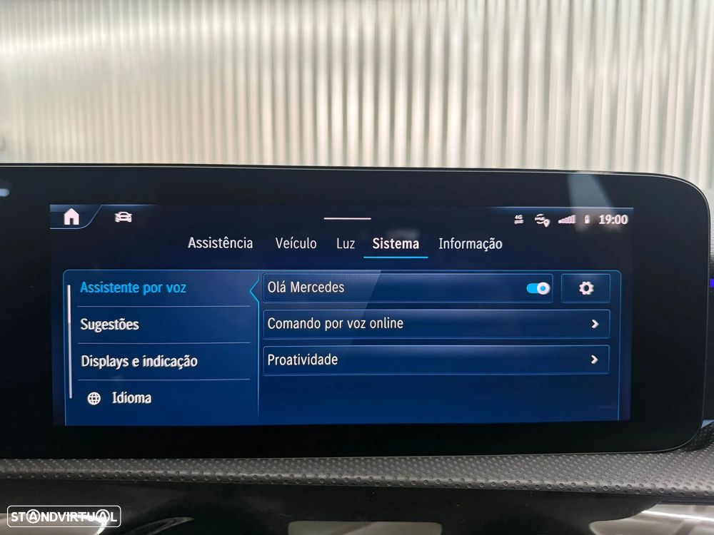 Mercedes-Benz A 250 e AMG Line - 13