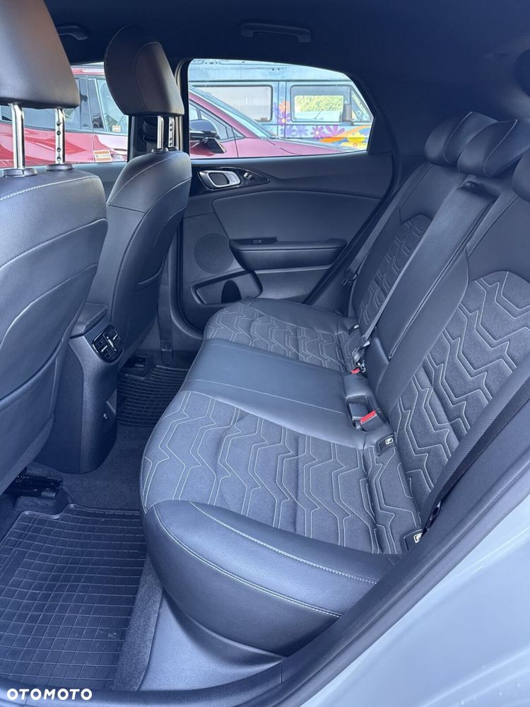 Kia XCeed 1.6 T-GDI Tribute DCT - 28
