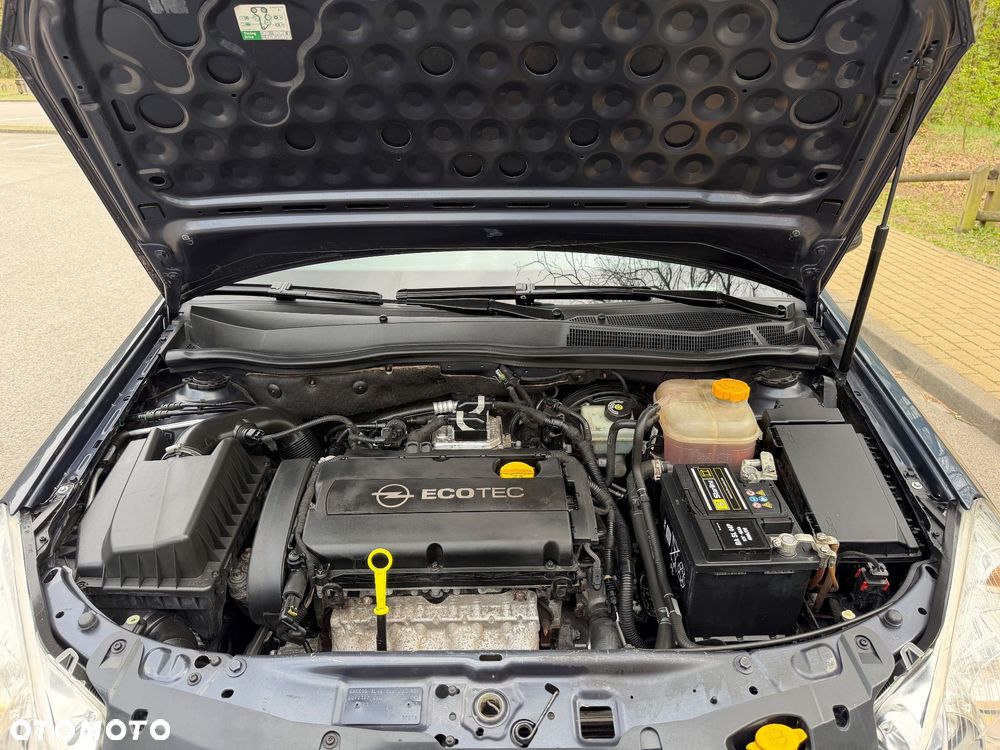 Opel Astra 1.6 Style - 9