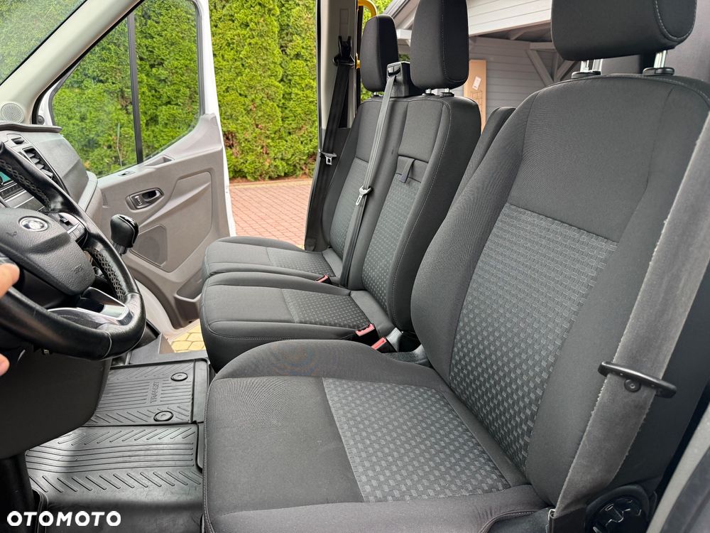Ford Transit - 24