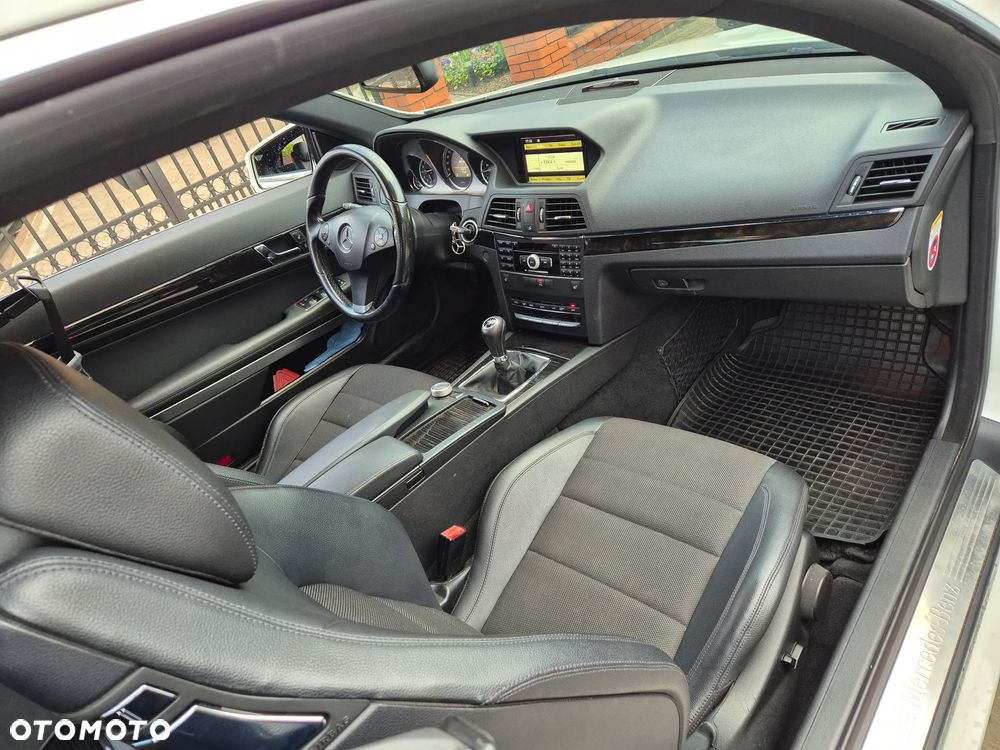 Mercedes-Benz Klasa E 250 CDI DPF Coupe BlueEFFICIENCY Avantgarde - 5
