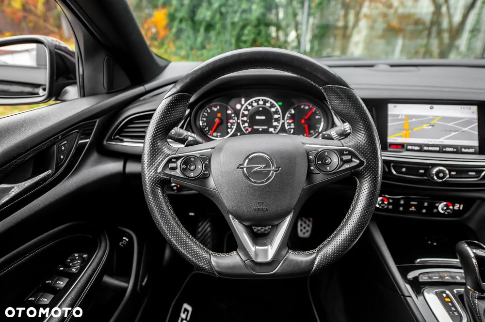 Opel Insignia 2.0 T 4x4 GSi S&S - 24