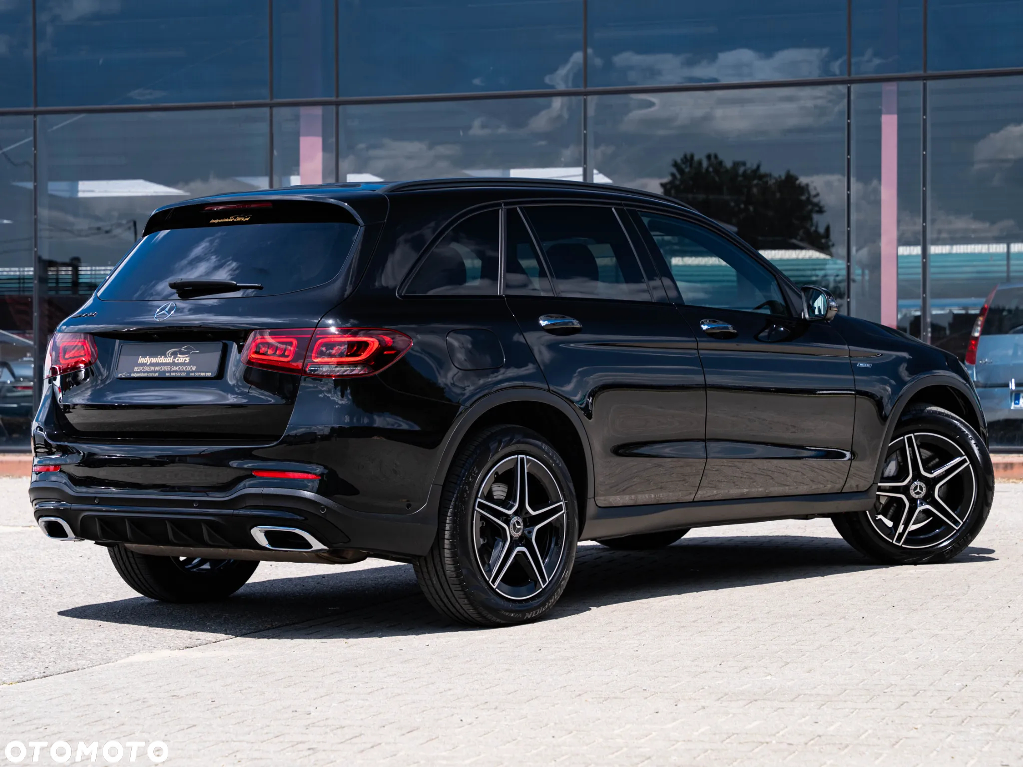 Mercedes-Benz GLC 200 4Matic 9G-TRONIC AMG Line Plus - 13