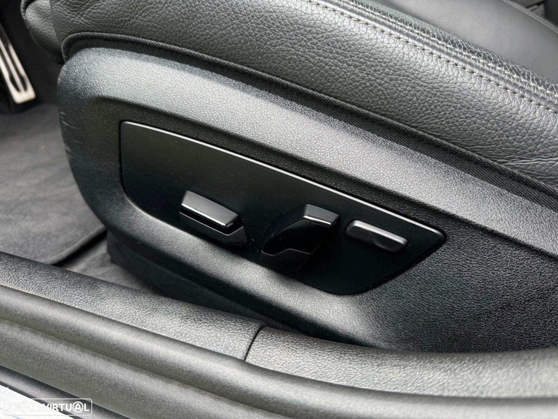 BMW 520 e Pack M - 16
