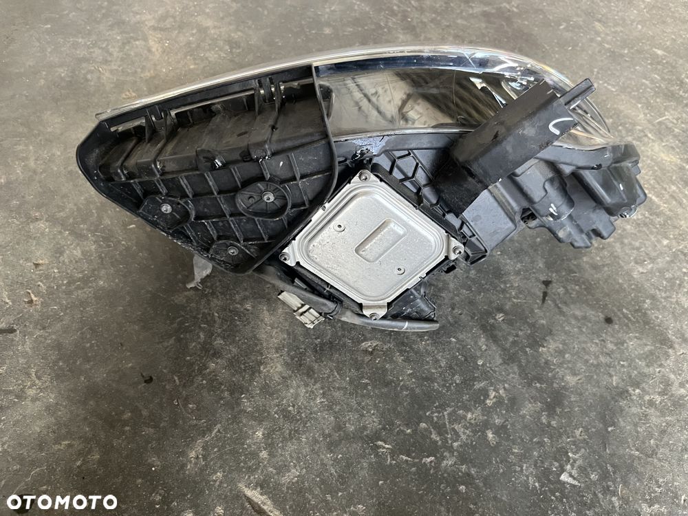 Lampa przednia lewa Mercedes W470 X-KLASA - 5