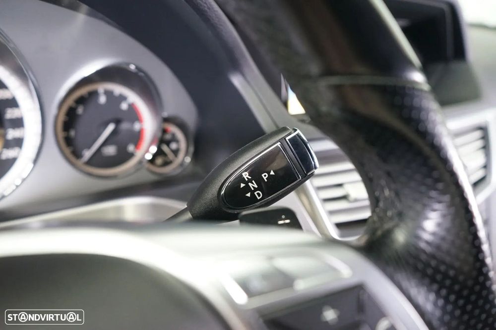 Mercedes-Benz E 220 CDi Avantgarde BlueEfficiency Auto - 27