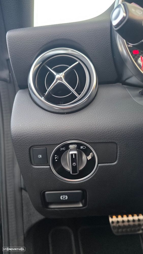 Mercedes-Benz SLC 250 d - 19