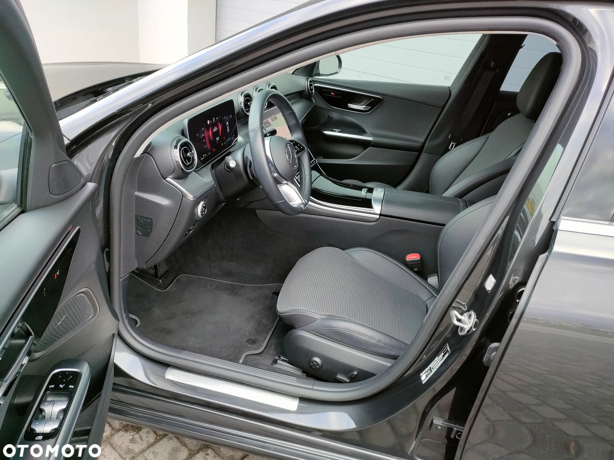 Mercedes-Benz Klasa C 220 d 4Matic T 9G-TRONIC Avantgarde - 11
