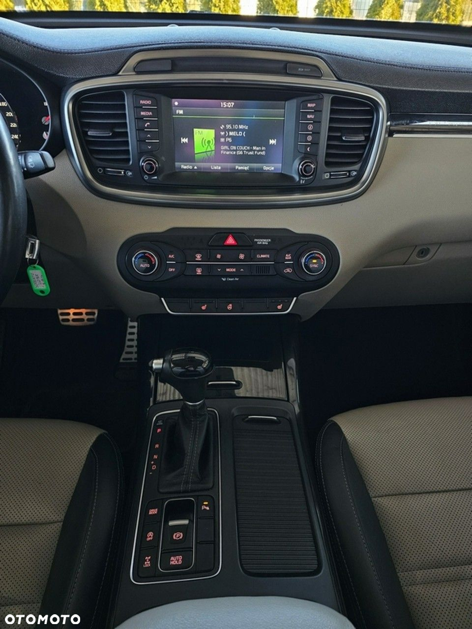 Kia Sorento - 16
