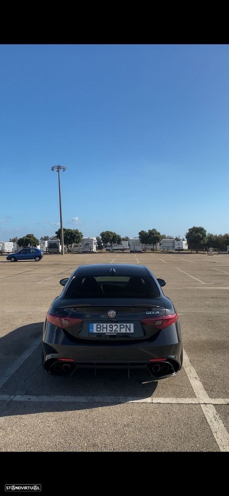 Alfa Romeo Giulia 2.9 V6 Bi-Turbo Quadrifoglio - 2